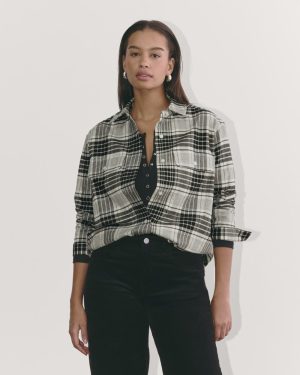 The Boyfriend Shirt in Flannel | Light Heather Oat / Black