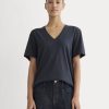 The Slouchy V-Neck Tee in Cotton Linen | Navy