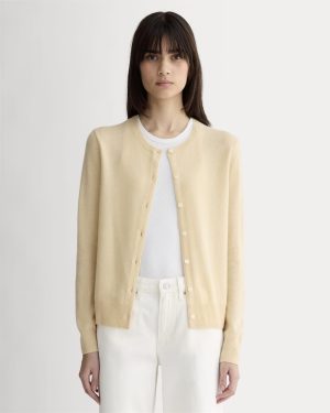 The Classic Cardigan in Cashmere | Creme