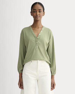 The Air V-Neck Henley | Sagebrush