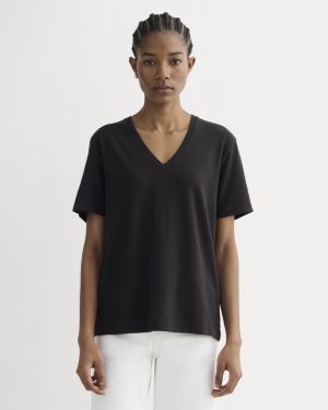 The Slouchy V-Neck Tee in Cotton Linen | Black