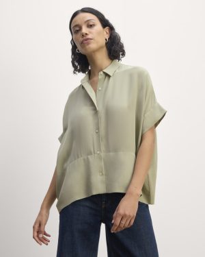 The Boxy Shirt in Washable Silk | Seagrass